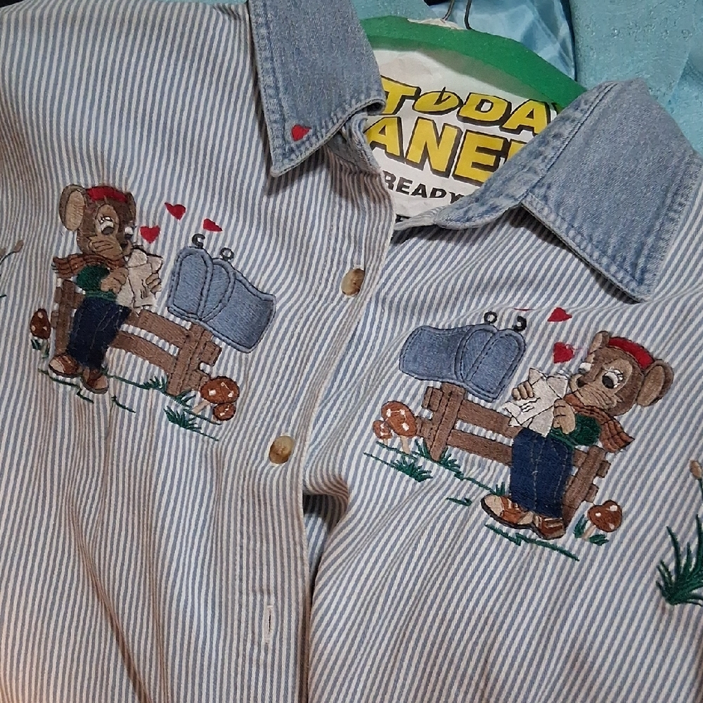 Striped Shirt with Embroidered Mouse Design Quizz New York woman size 18